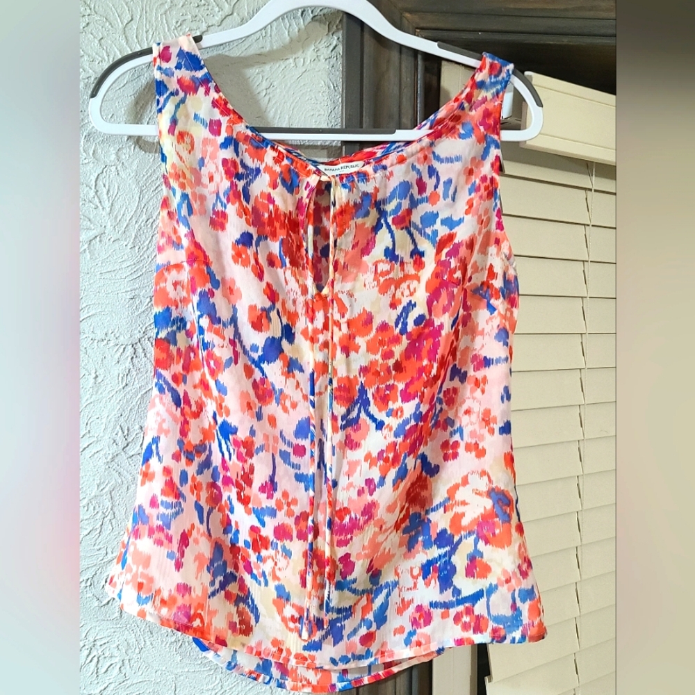 Banana Republic Floral Key Hole Tie Front Tank